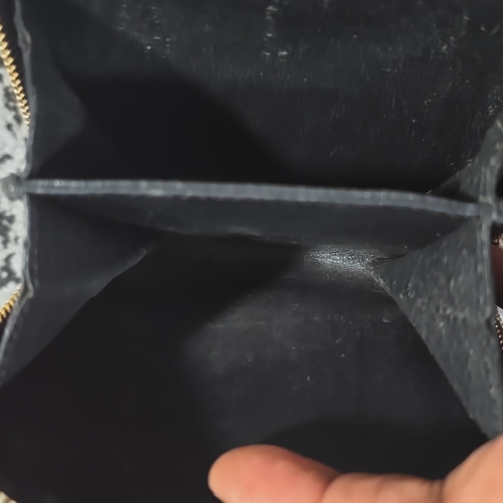 YSL Black Wallet - Picture 9 of 10